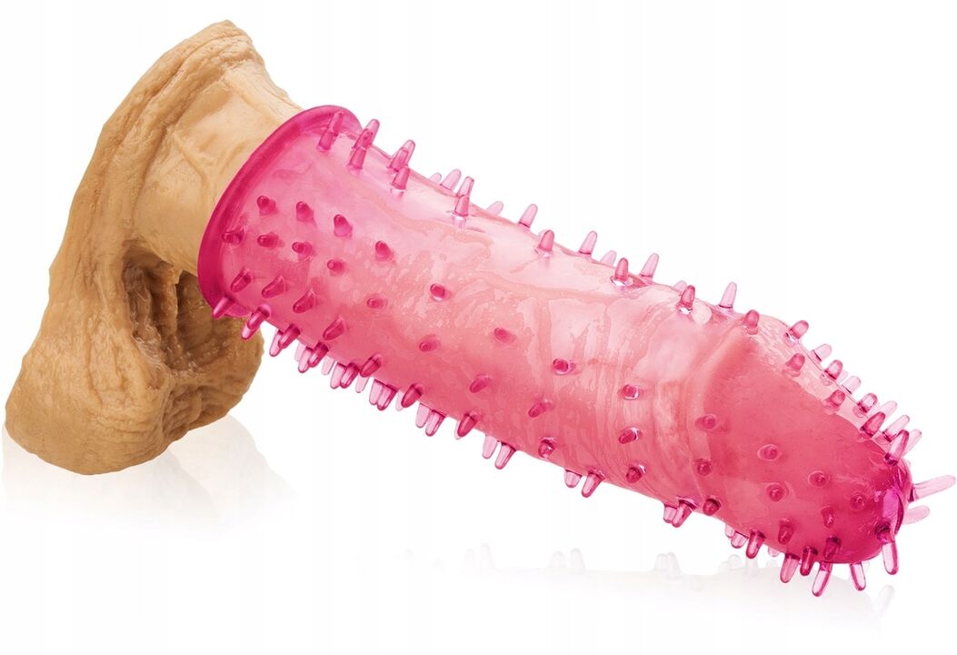 nozzle with a member spikes